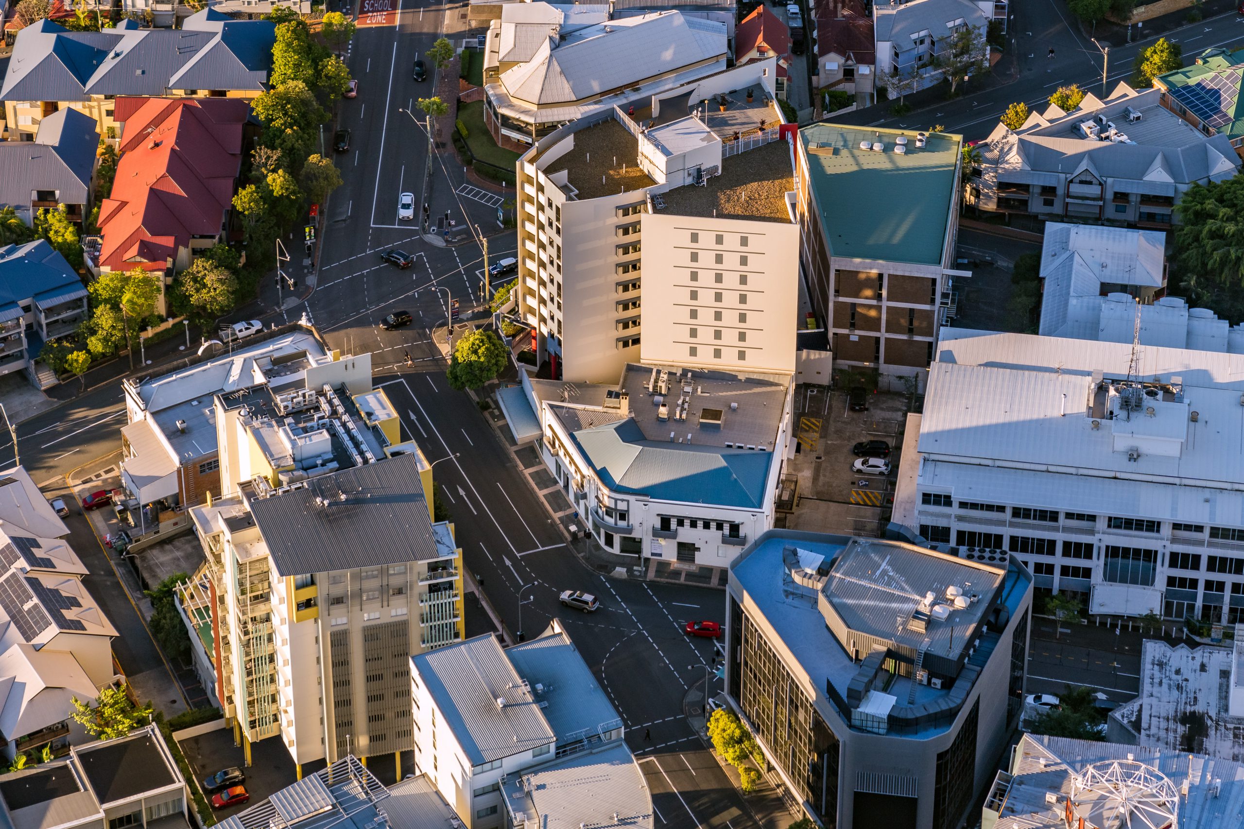 https://www.silverstonedevelopments.com.au/wp-content/uploads/2021/07/Spring-Hill-215-Wharf-Street-Heli-HiRes-18-scaled.jpg